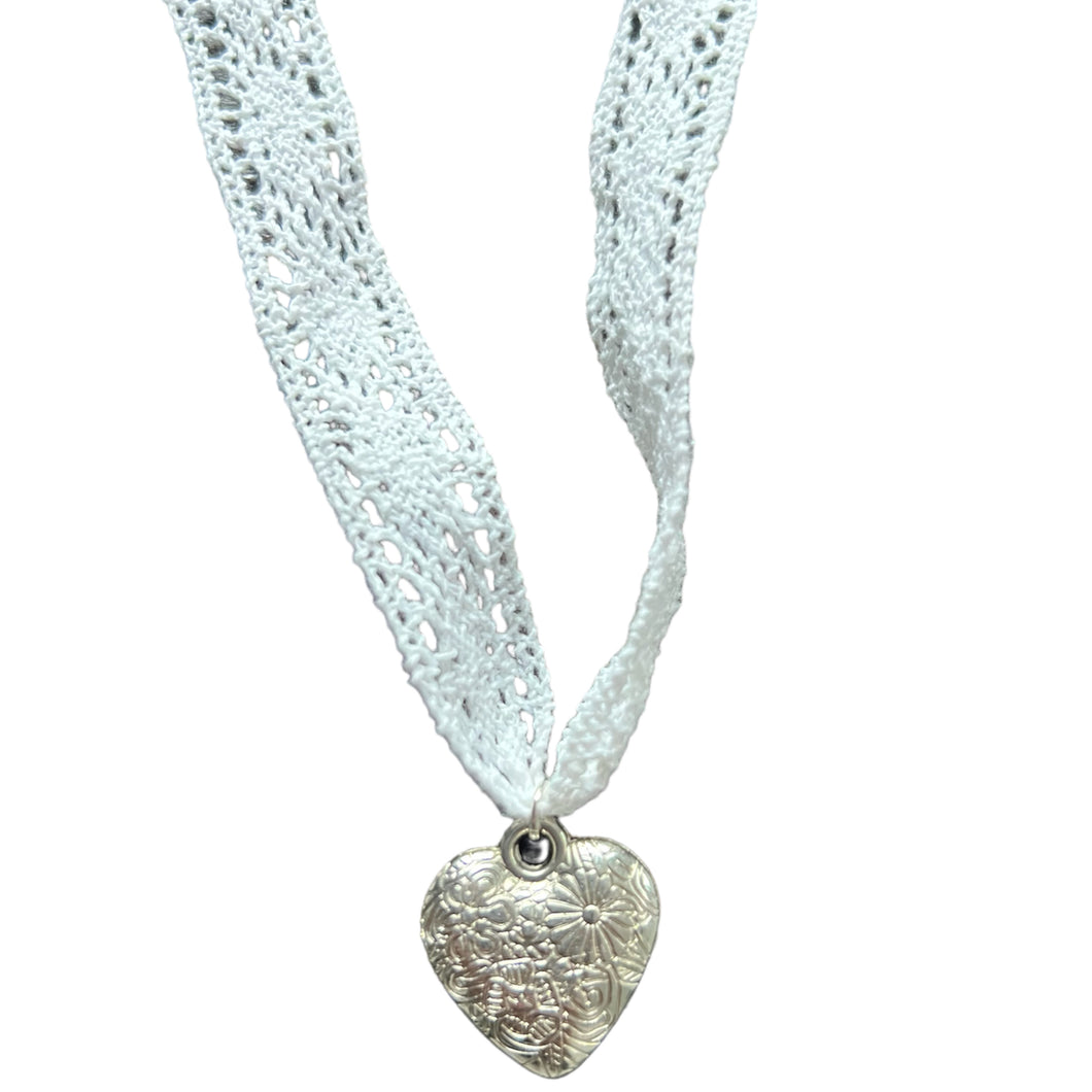 white lace heart necklace choker